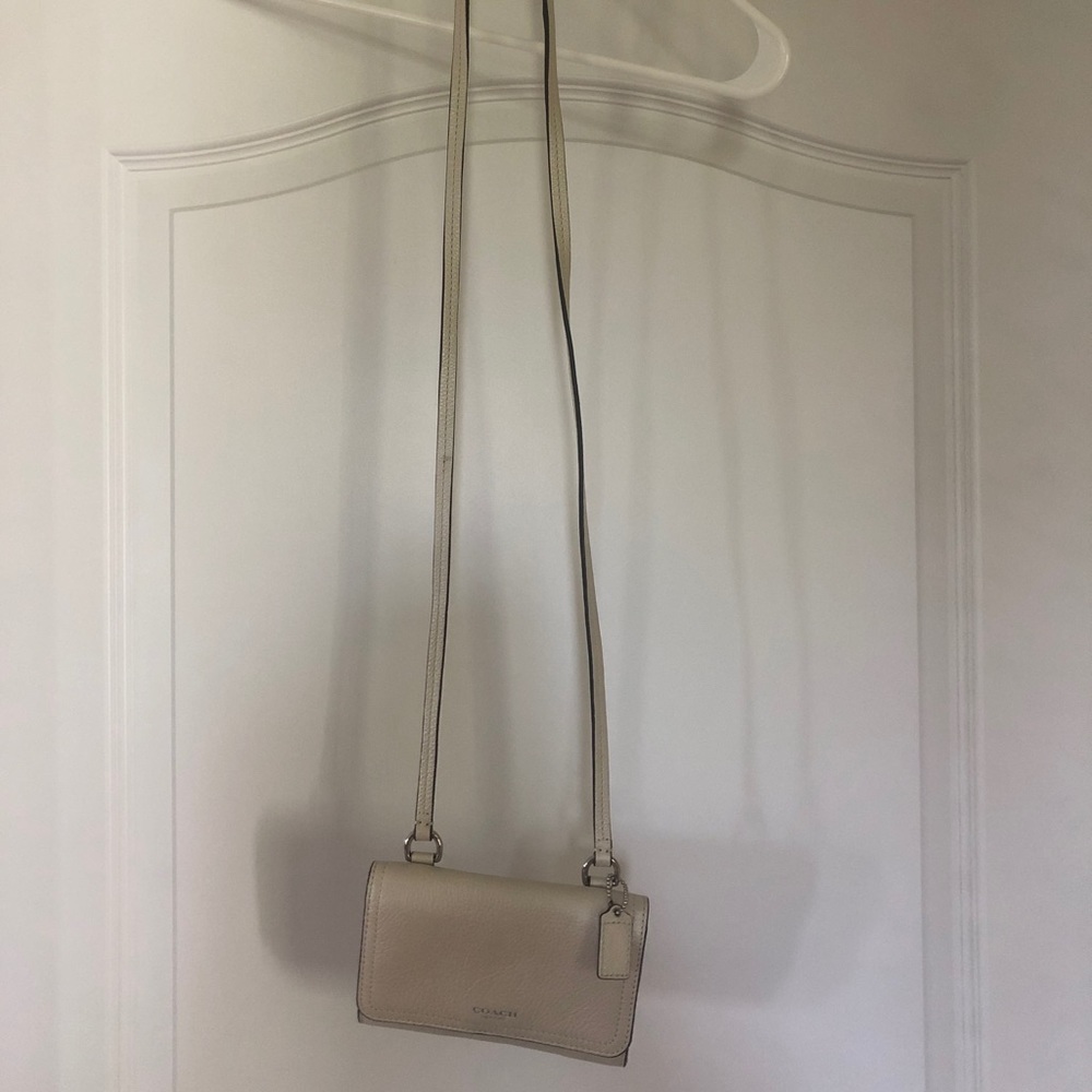 cream coach crossbody purse